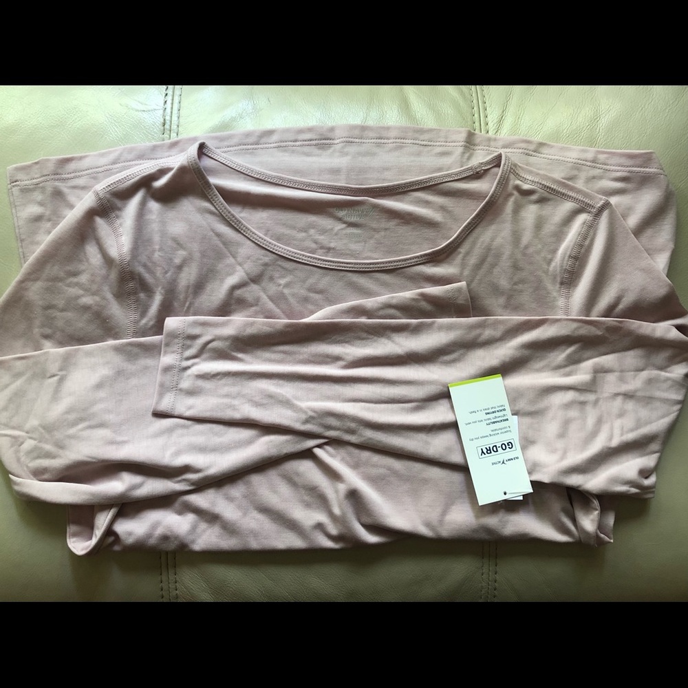 BNWT Old Navy Active Long Sleeve Top